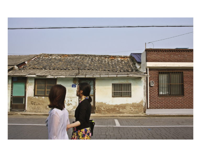 Read more about the article (군산시) 영화동 사진전(거리전) Young Hwa Dong Photo Festival