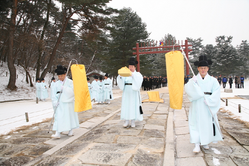 You are currently viewing 대한제국 고종황제 100주기 제향 봉행