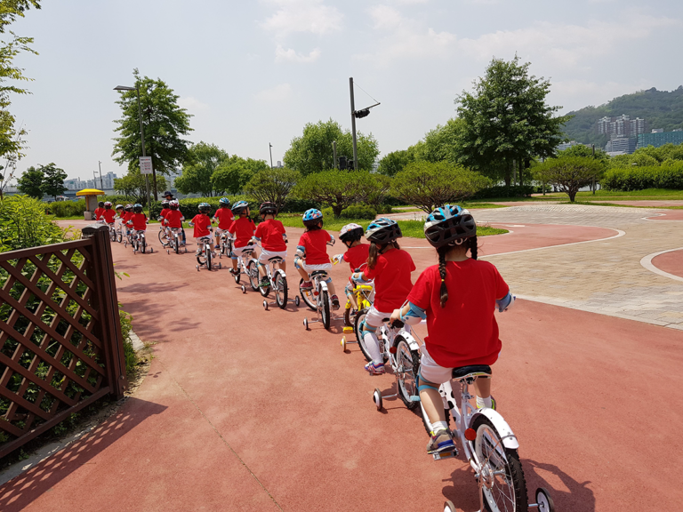 Read more about the article 서울시, 4월～11월 광나루한강공원에서‘안전한 자전거 이용’무료교육