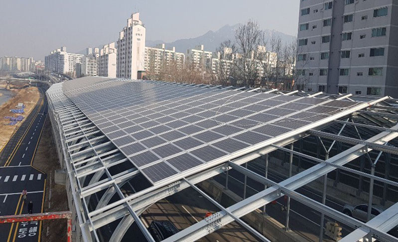 You are currently viewing 서울시, 동부간선도로에 `태양광 방음터널`…300가구 사용 전력 생산