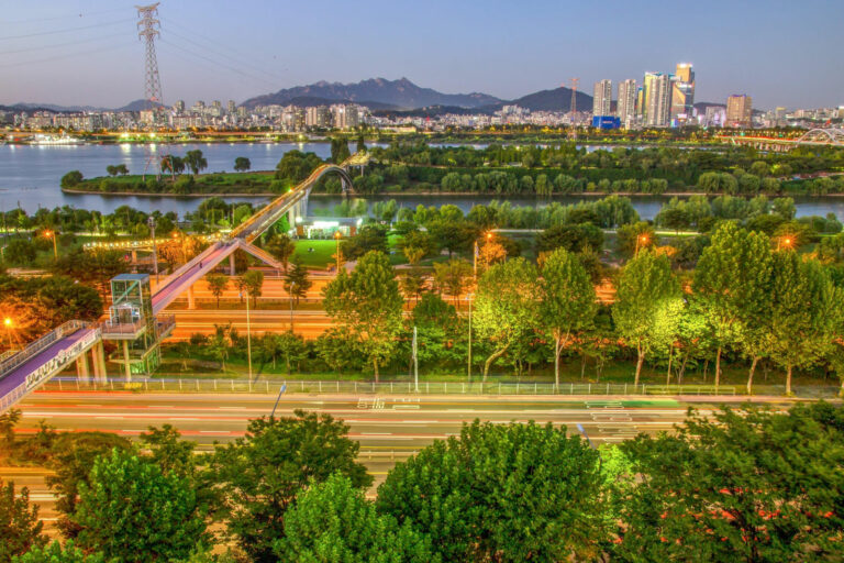 Read more about the article 서울시, 국립 4.19 민주묘지·이순신 동상·선유도공원 `4월의 미래유산`